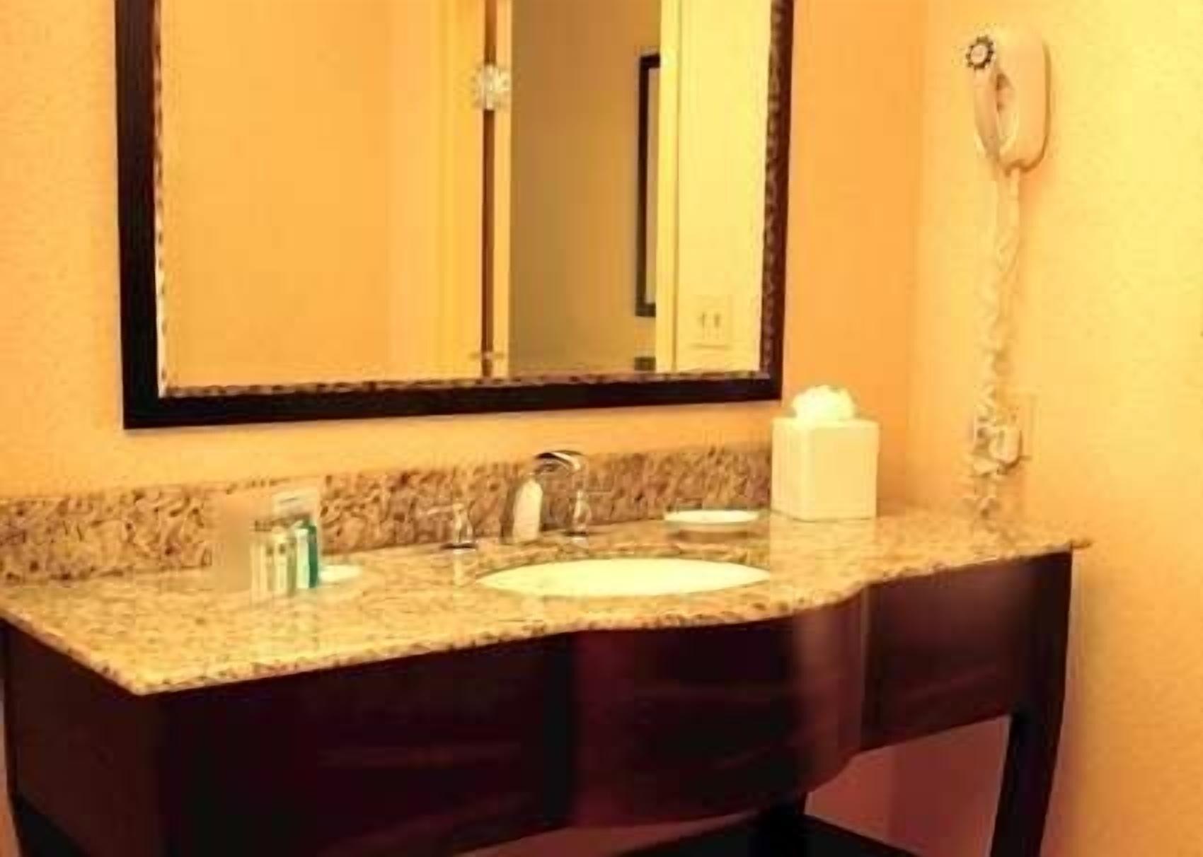 Hampton Inn & Suites Owensboro Downtown Waterfront Dış mekan fotoğraf